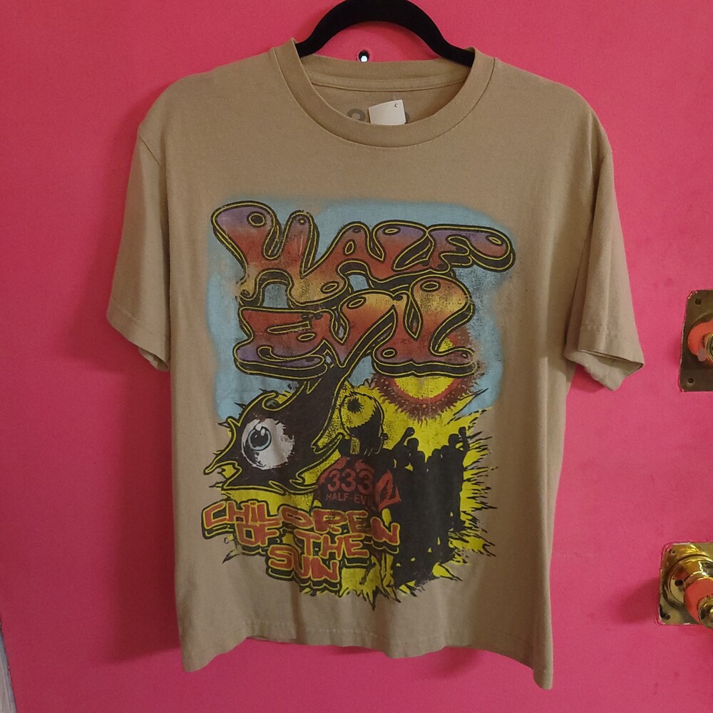 Half Evil Children of the Sun T-Shirt Medium Beige Graphic Tee streetwear skater